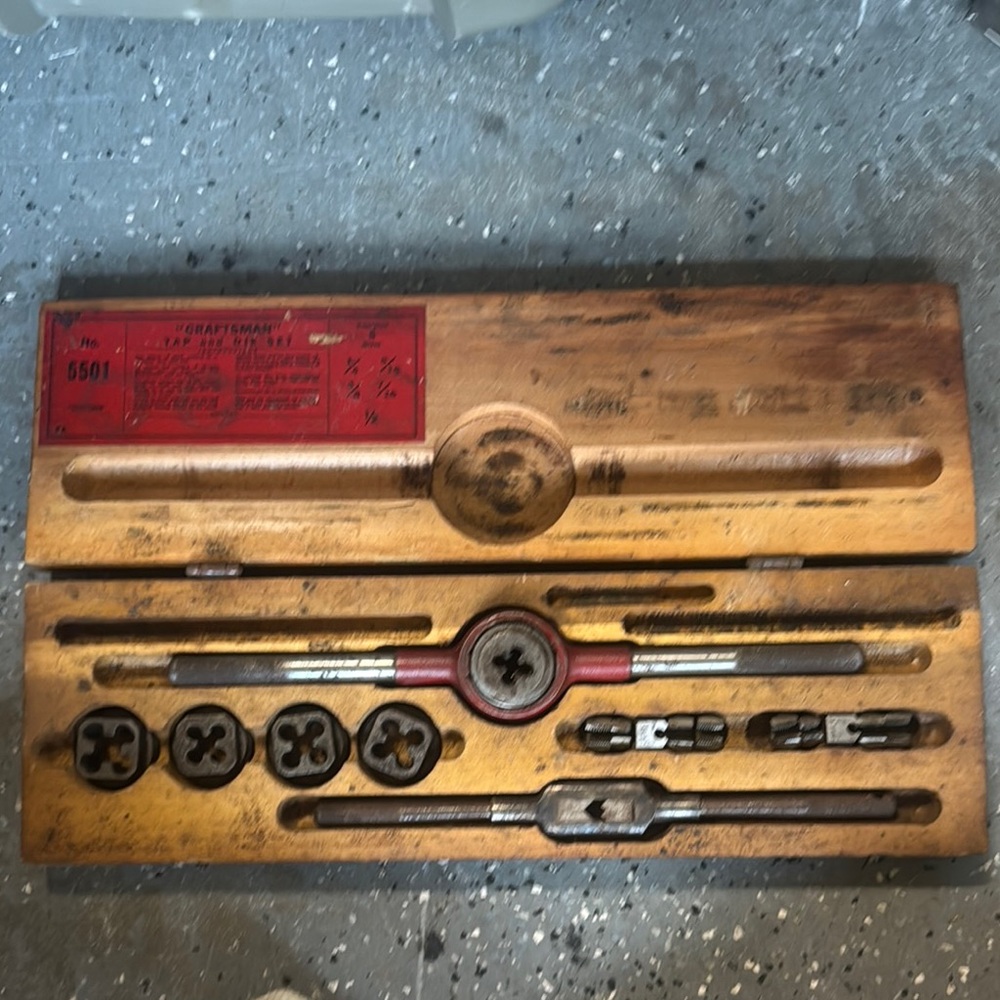 Vtg CRAFTSMAN TAP AND DIE SET NO. 5501 IN WOOD CASE DIE METAL TOOLS